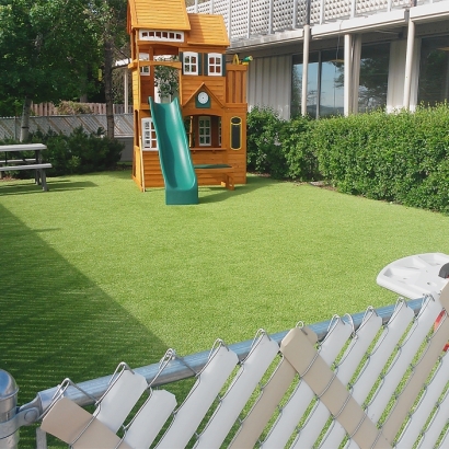 Artificial Grass Carpet Le Grand, California Backyard Deck Ideas, Beautiful Backyards