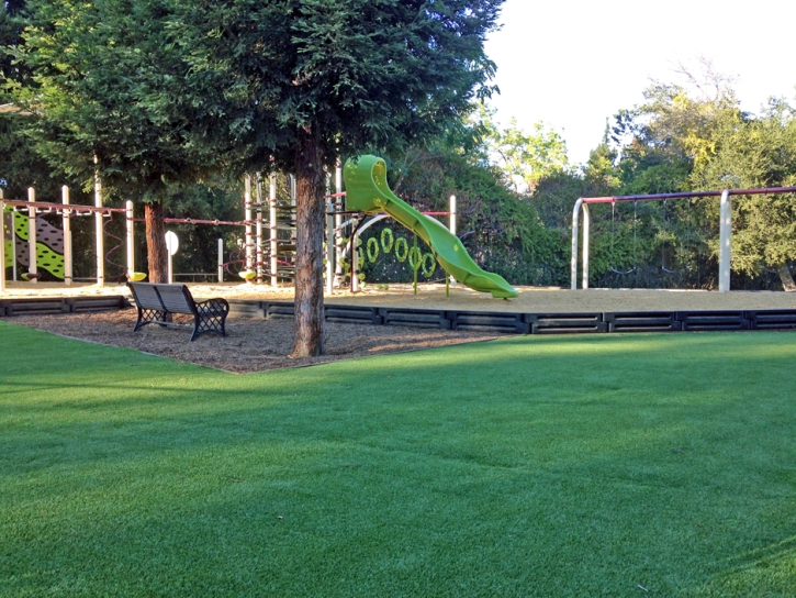 Green Lawn Winton, California Landscape Rock, Recreational Areas